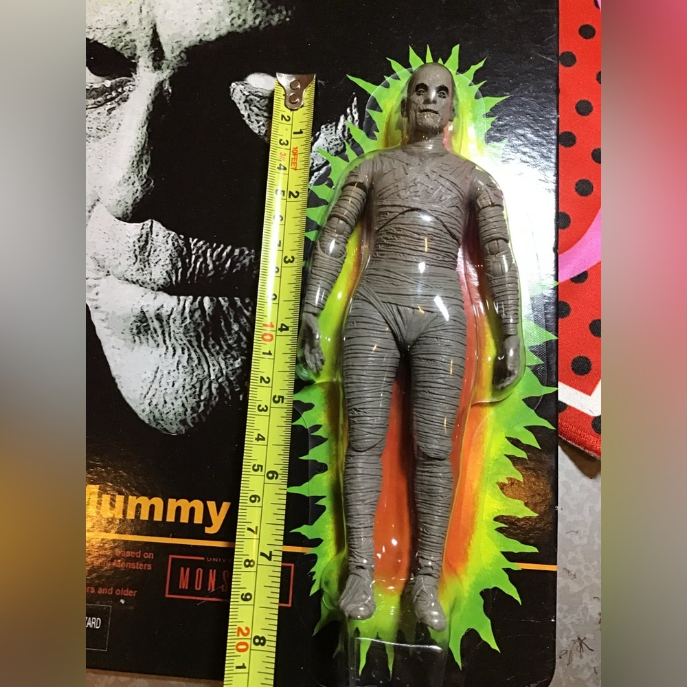 NECA universal monsters retro the mummy glow in the dark action figure - Picture 3 of 3
